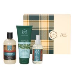 Fresh Line Wood & Pepper Σετ Περιποίησης Σώματος 3 τμχ με νότες ξυλώδεις πικάντικες νότες από σανταλόξυλο και πιπέρι